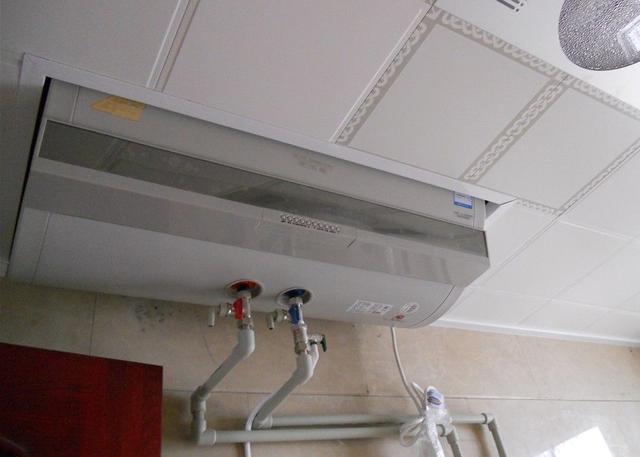 ��*�͟�ˮ��ͬ�r(sh��)���b���Ȱ��b�l����