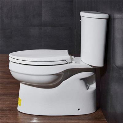 �����RͰ��ͣ���M(j��n)ˮ