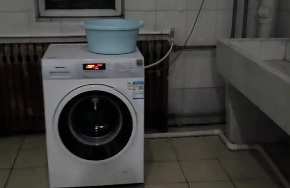 �WУ����ϴ�C�Ƀ��