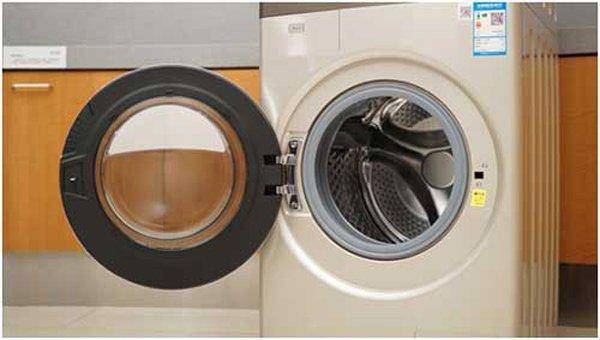 ��ͨϴ�C(j��)ÓˮͰ���D(zhu��n)