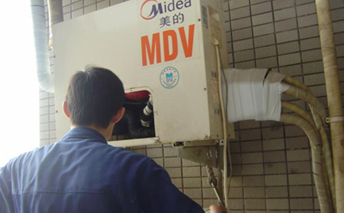 ���{��һ��ѩ�N�����X